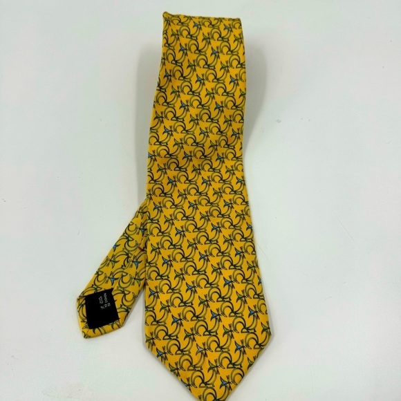 Salvatore Ferragamo 100% Silk Luxury Tie - Picture 2 of 10